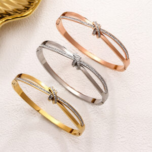 European And American Titanium Steel Knotted Bracelet Light Luxury